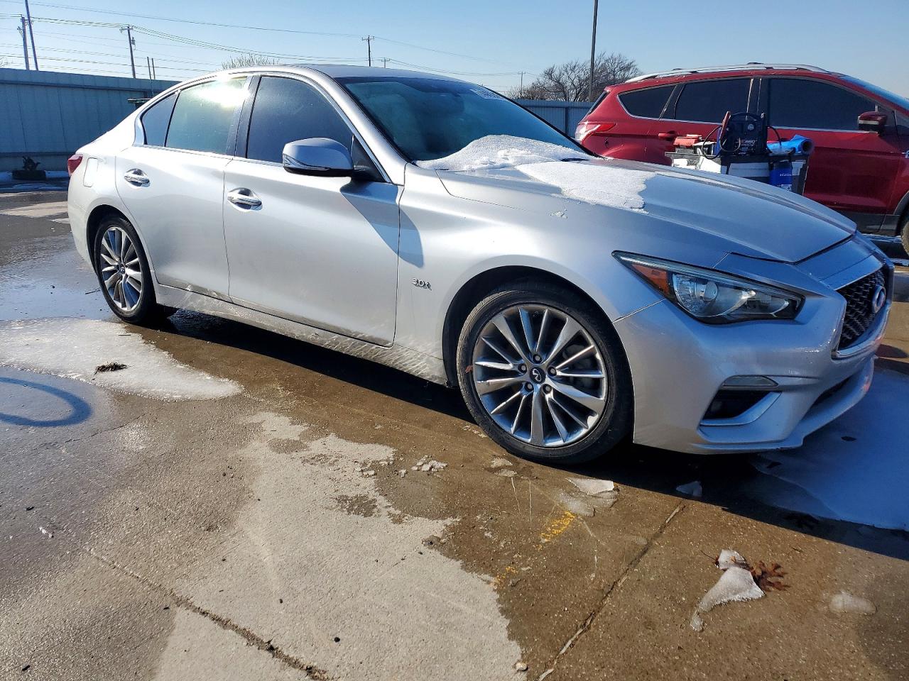 INFINITI Q50 Luxe