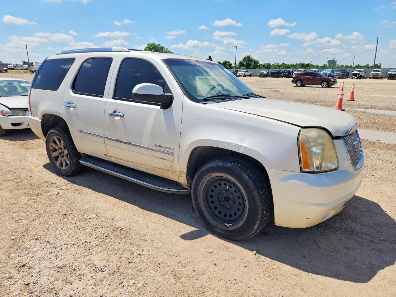 GMC Yukon Denali