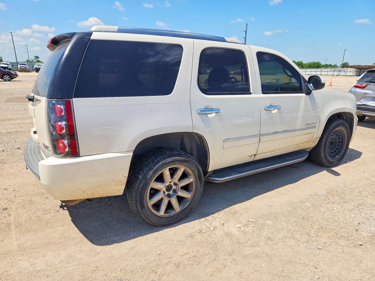 GMC Yukon Denali