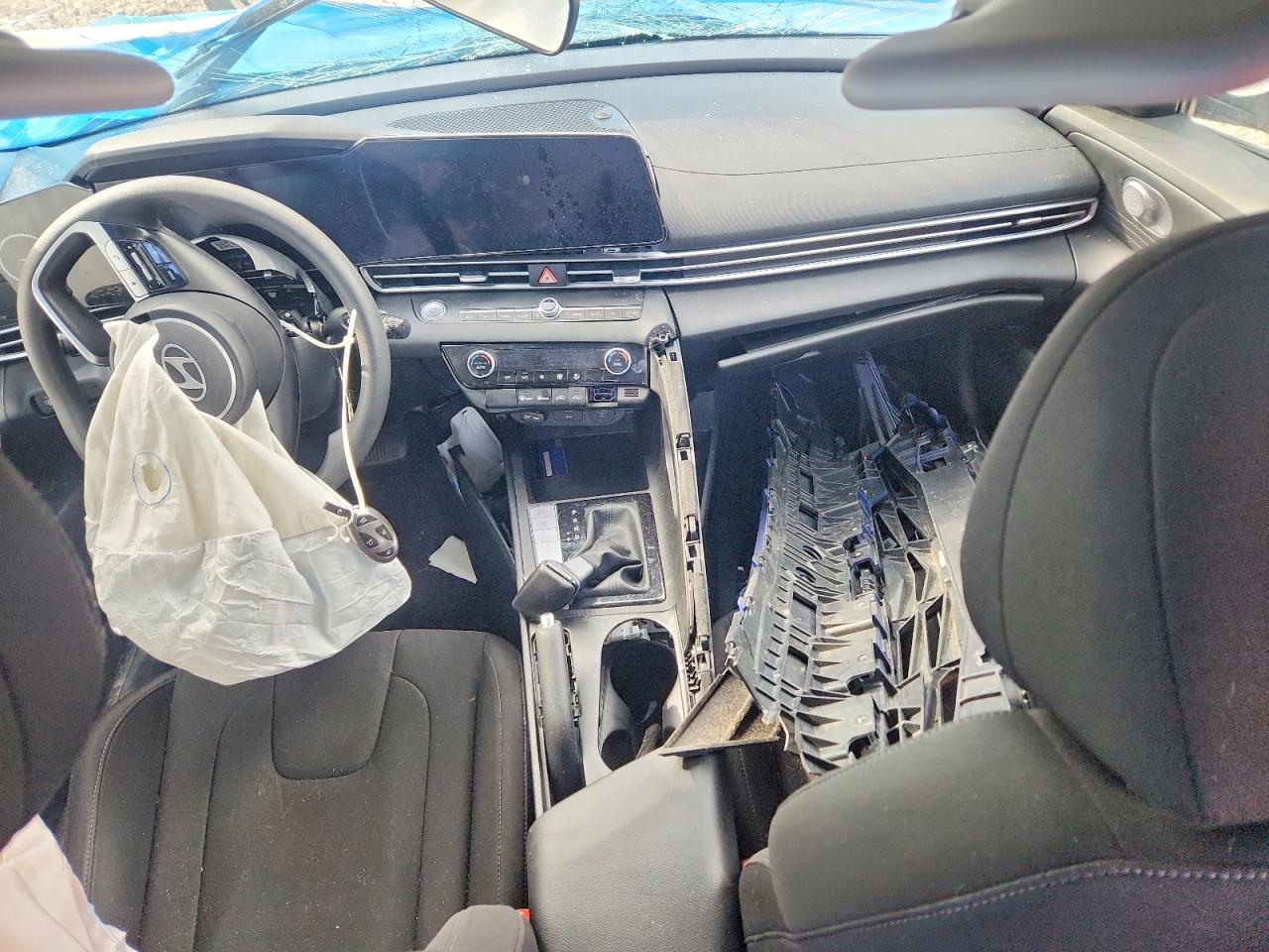 Hyundai ELANTRA Sel
