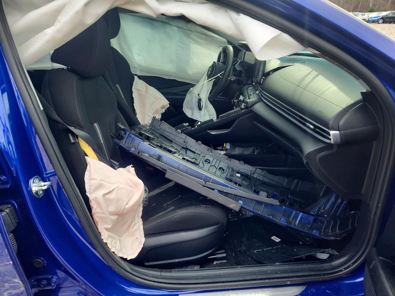Hyundai ELANTRA Sel