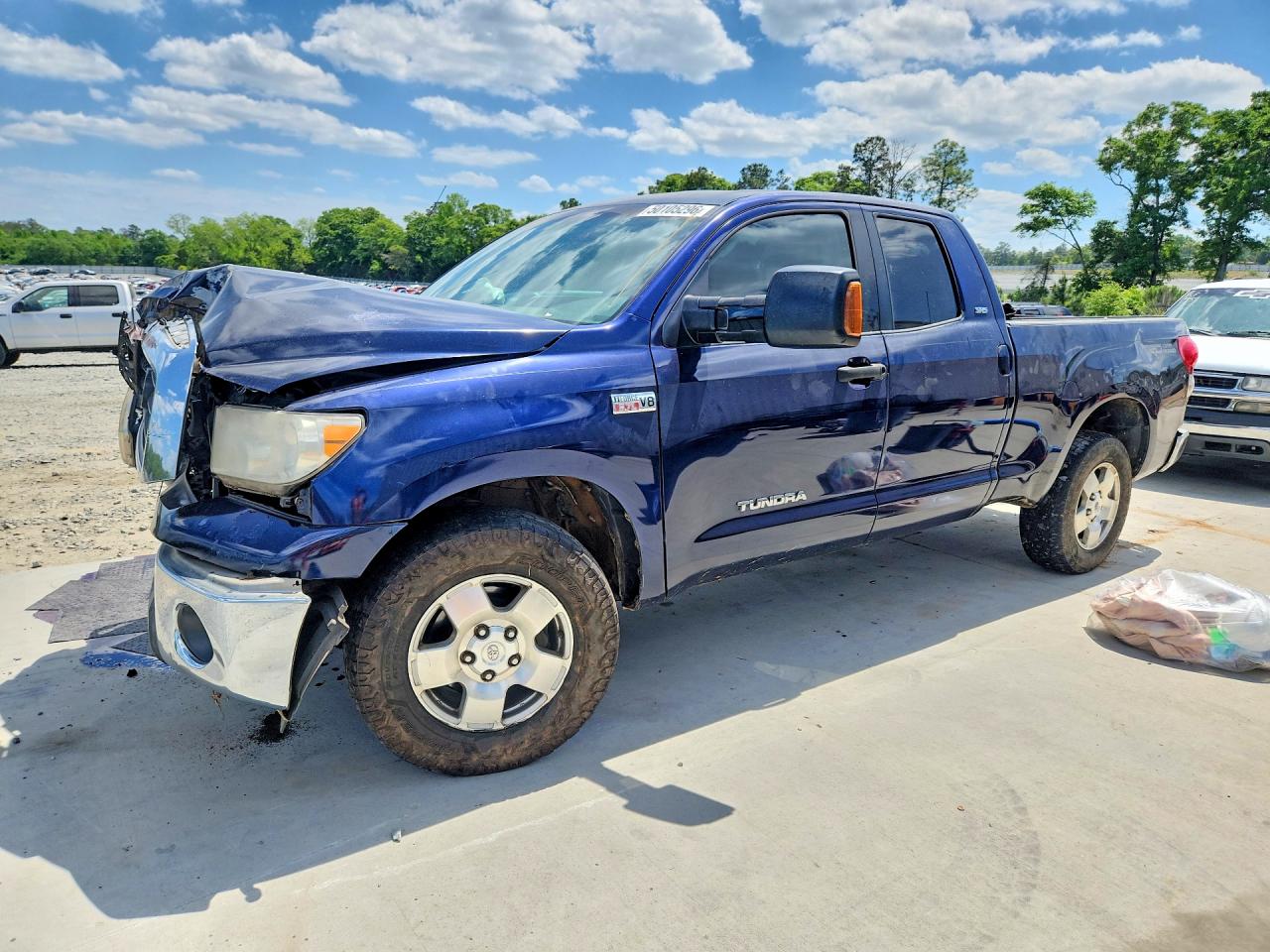 Salvage Toyota Tundra Image