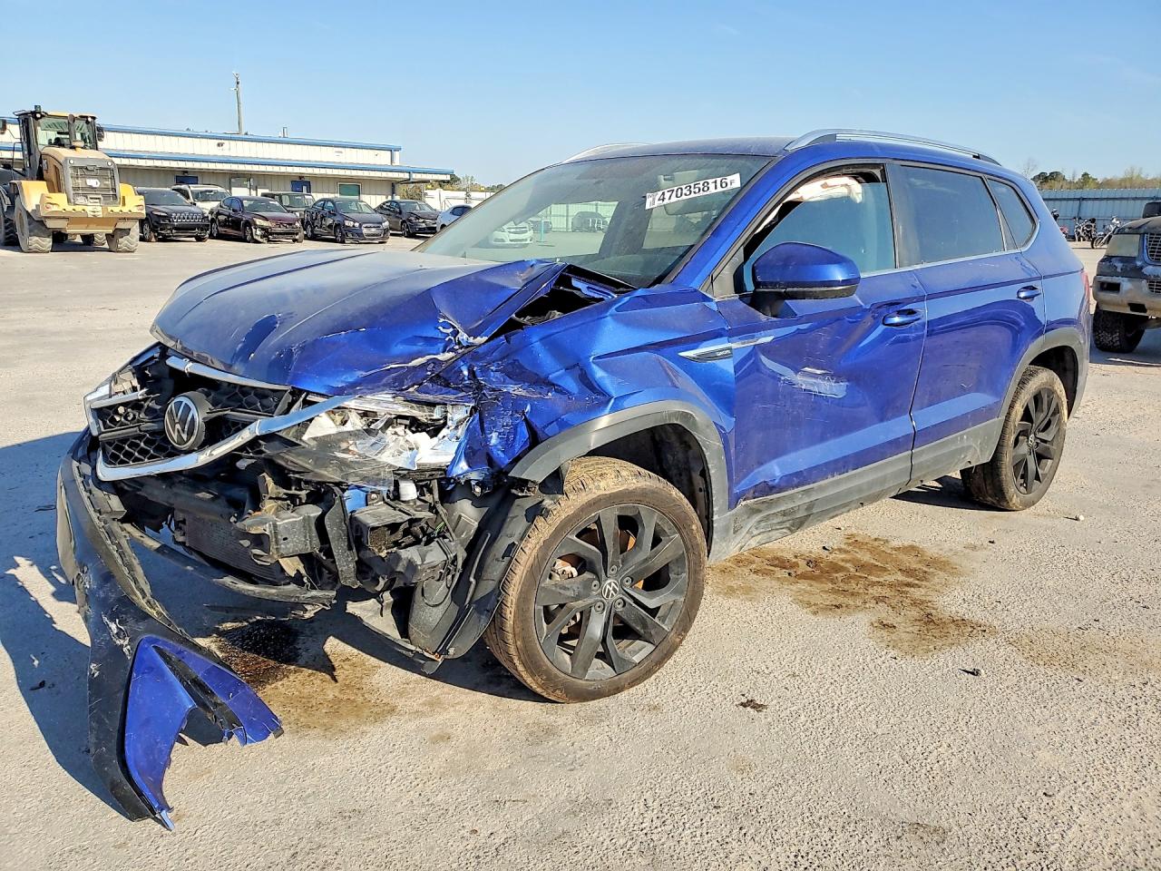 Salvage Volkswagen Taos Image