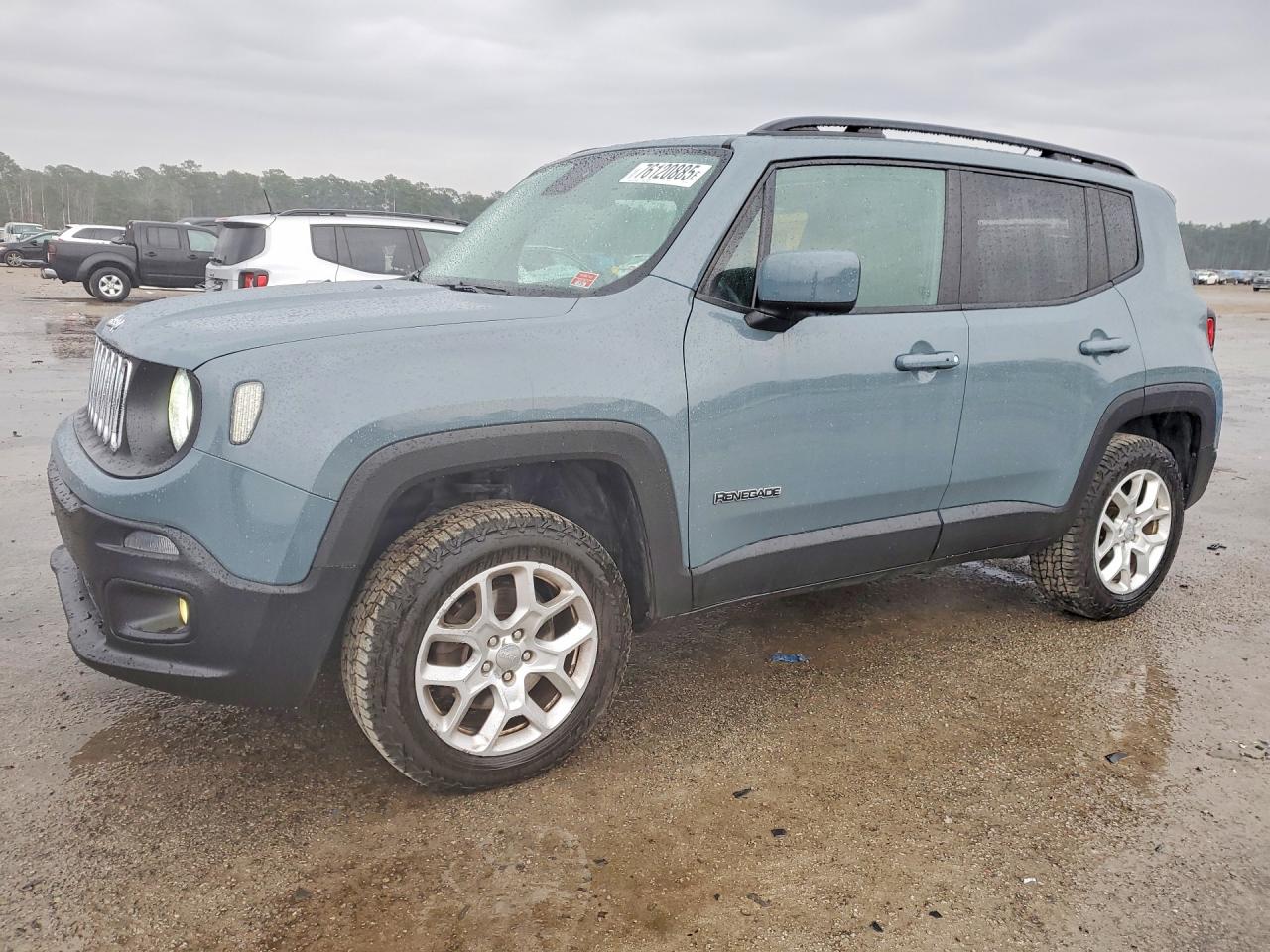 Salvage Jeep Renegade Image