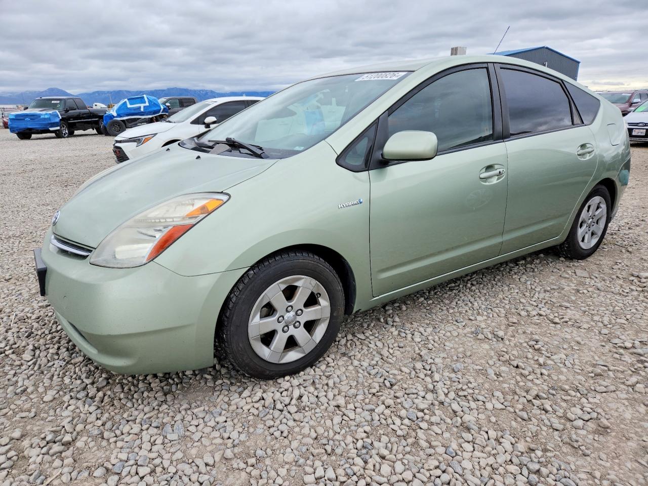Salvage Toyota Prius Image