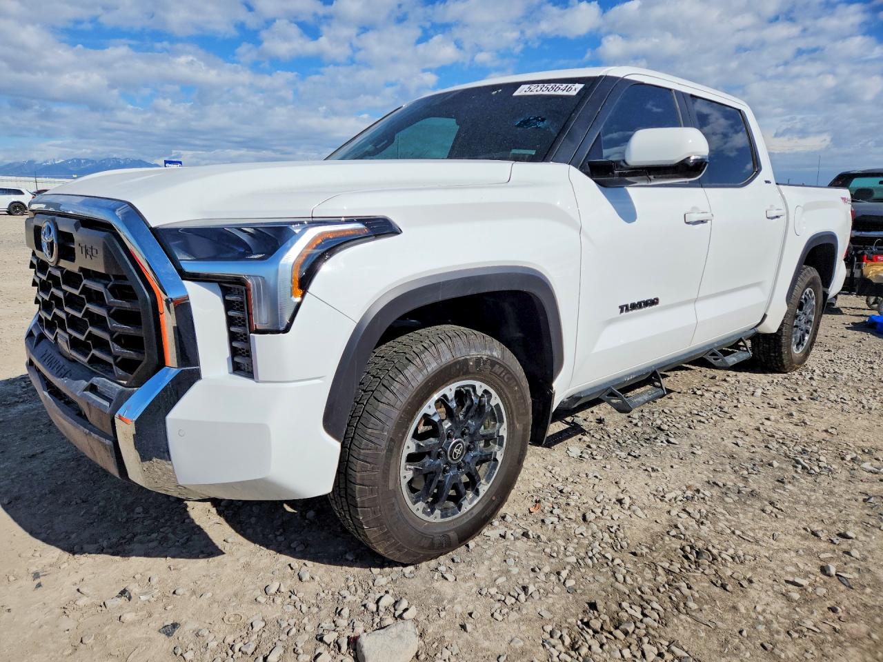 Salvage Toyota Tundra Image