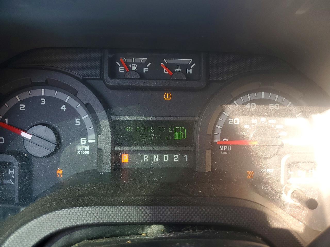 Ford Econoline E250 Van