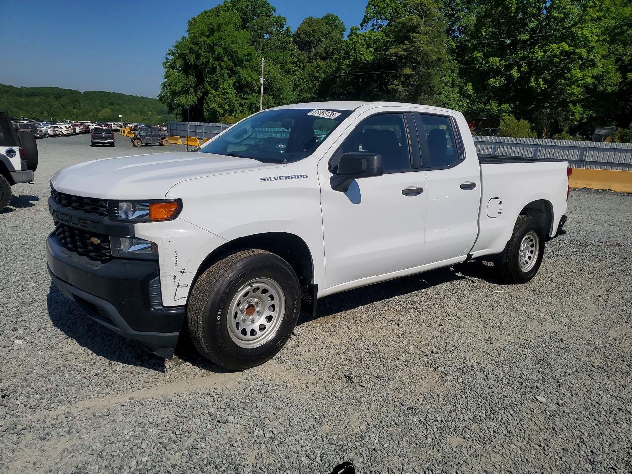 Salvage Chevrolet Silverado Image