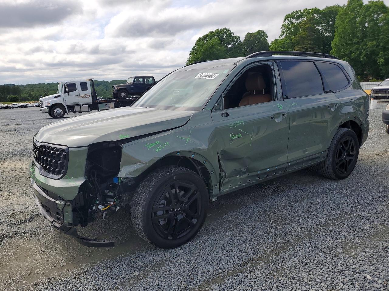 Salvage Kia Telluride Image