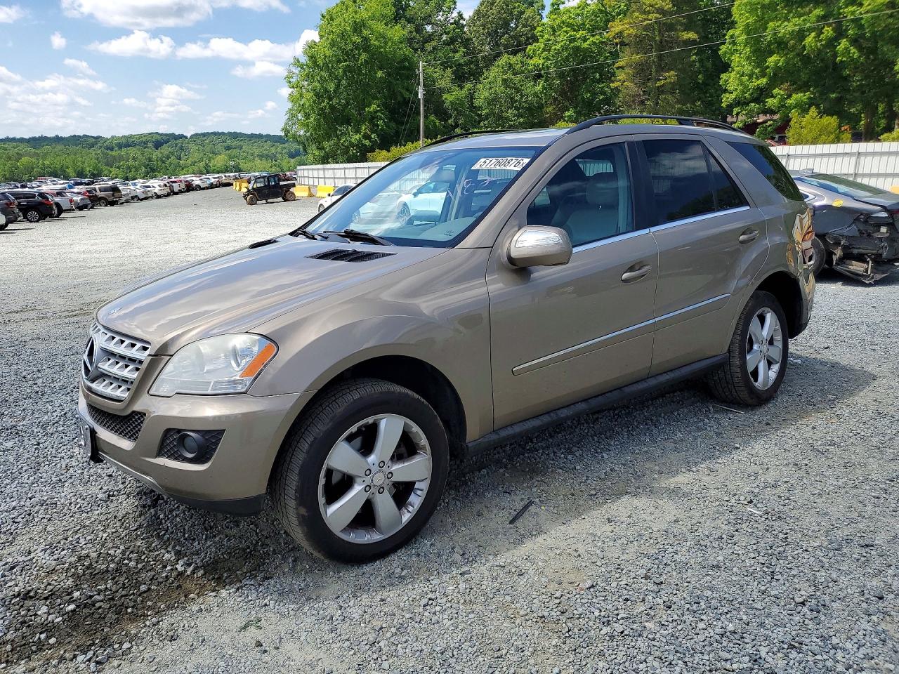 Salvage Mercedes-Benz M-Class Image
