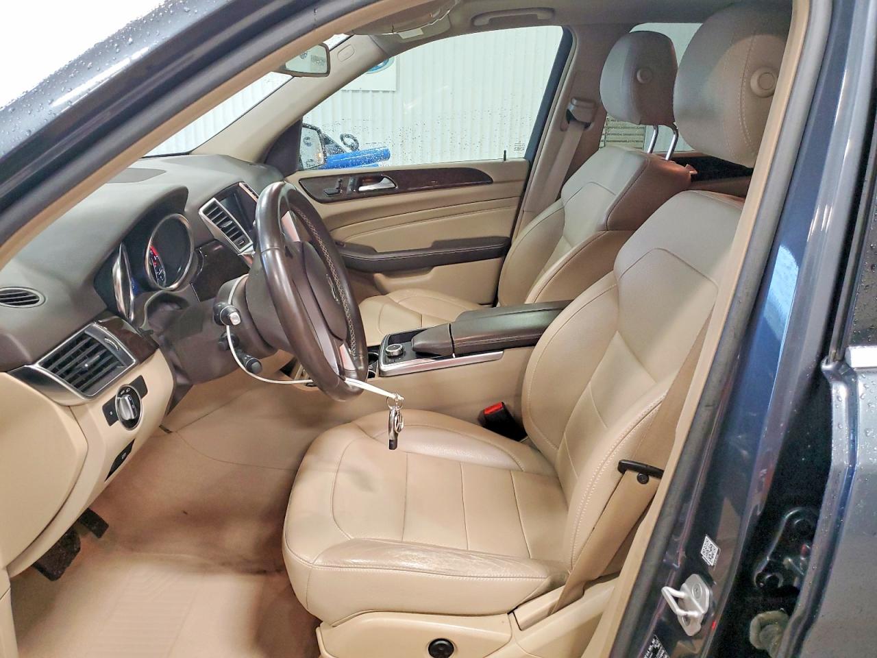 Mercedes-Benz M-Class 350