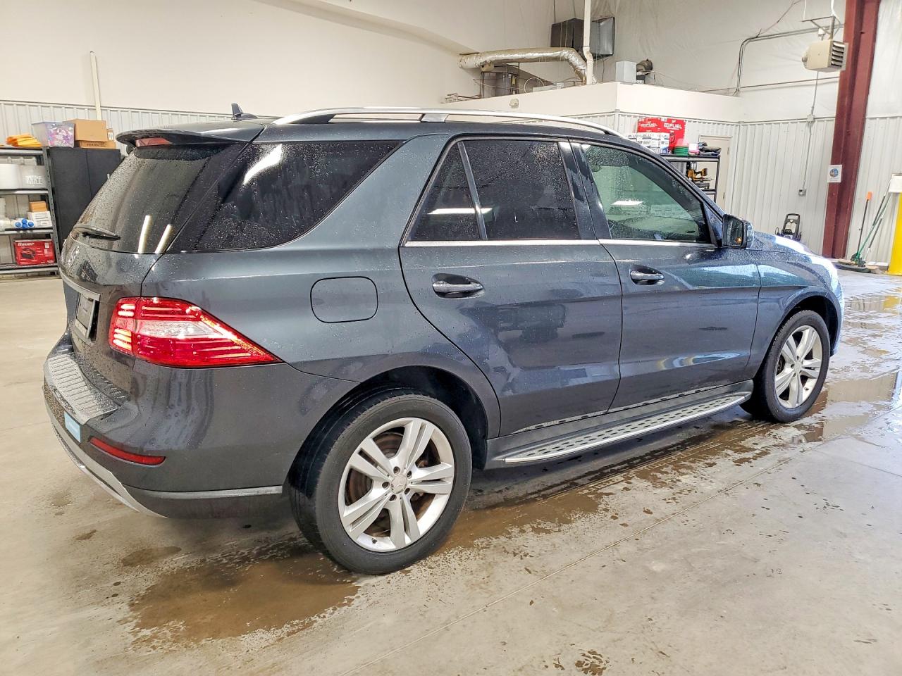 Mercedes-Benz M-Class 350