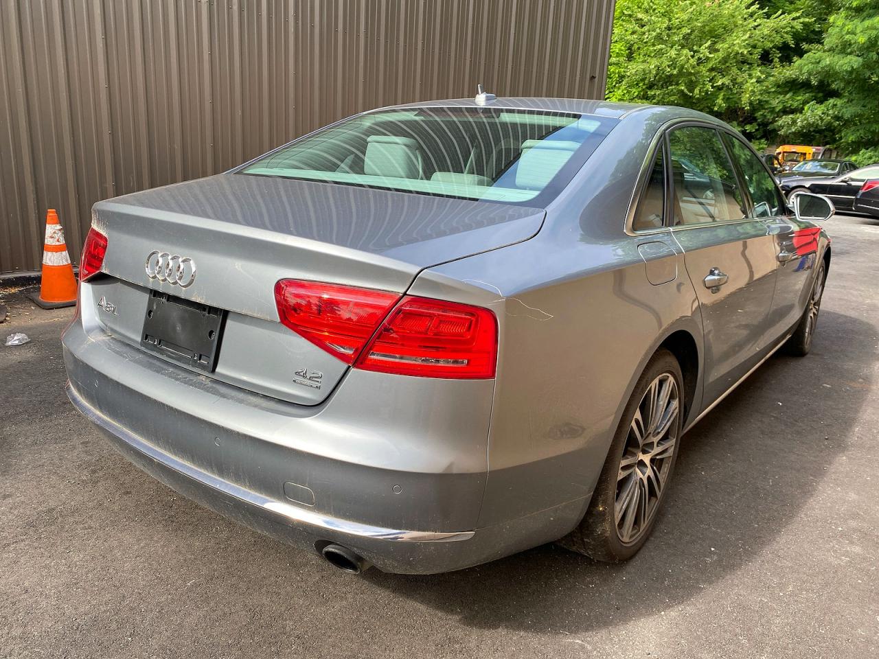 Audi A8 L Quattro