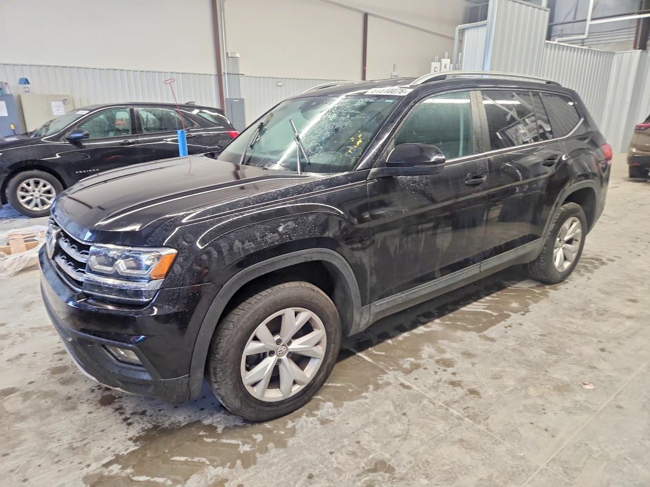 Salvage Volkswagen Atlas Image