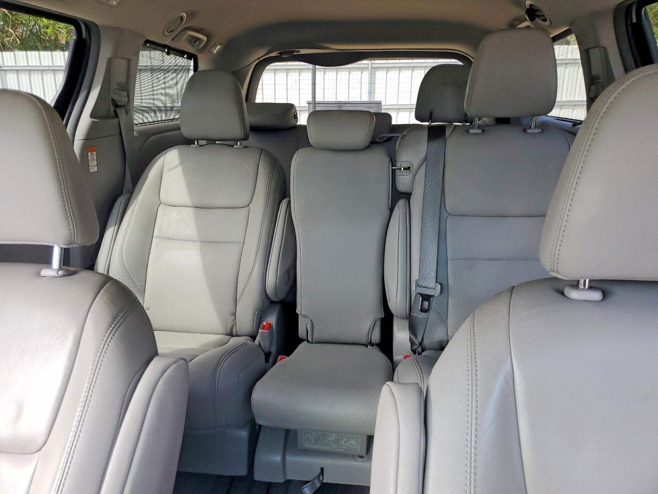 Toyota Sienna Xle 8-passenger