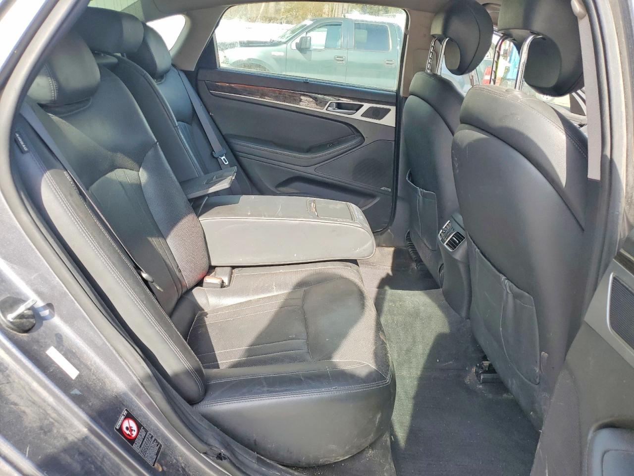 Hyundai Genesis 3.8l