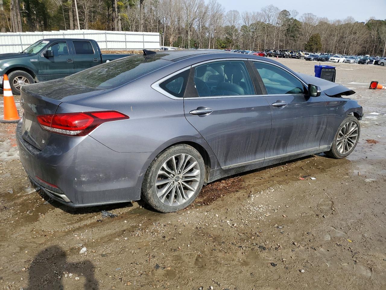 Hyundai Genesis 3.8l
