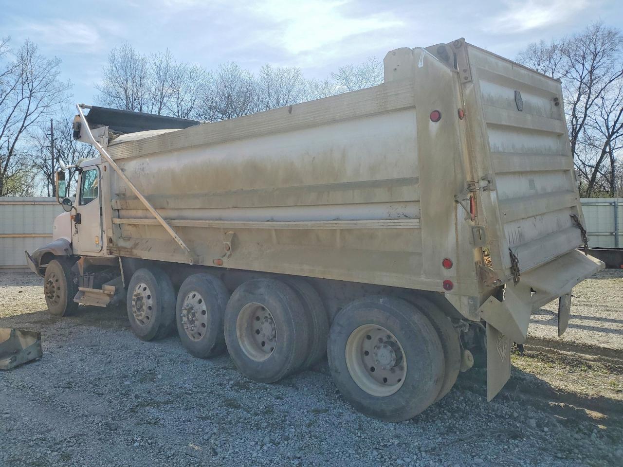 International 9200