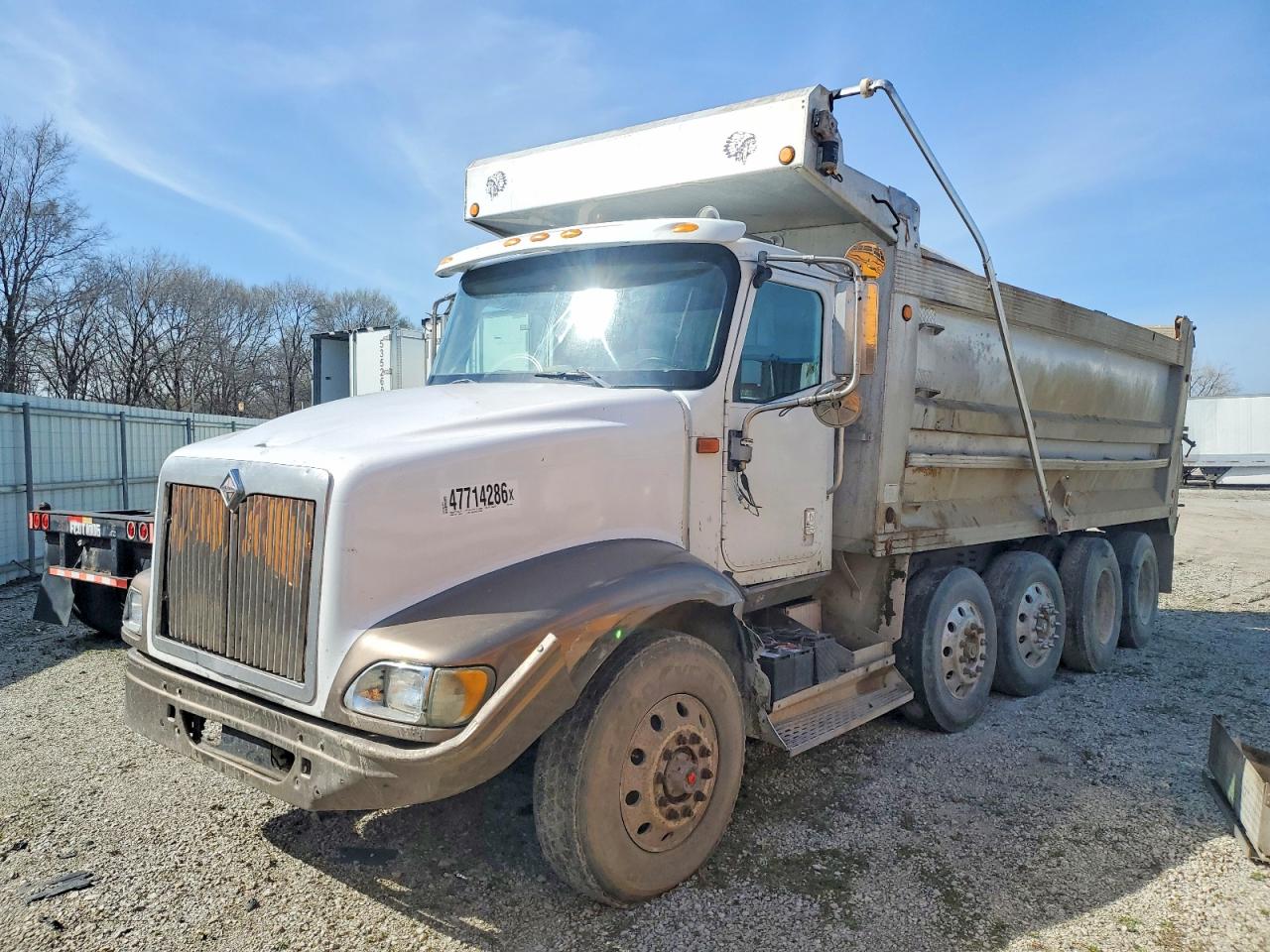 International 9200