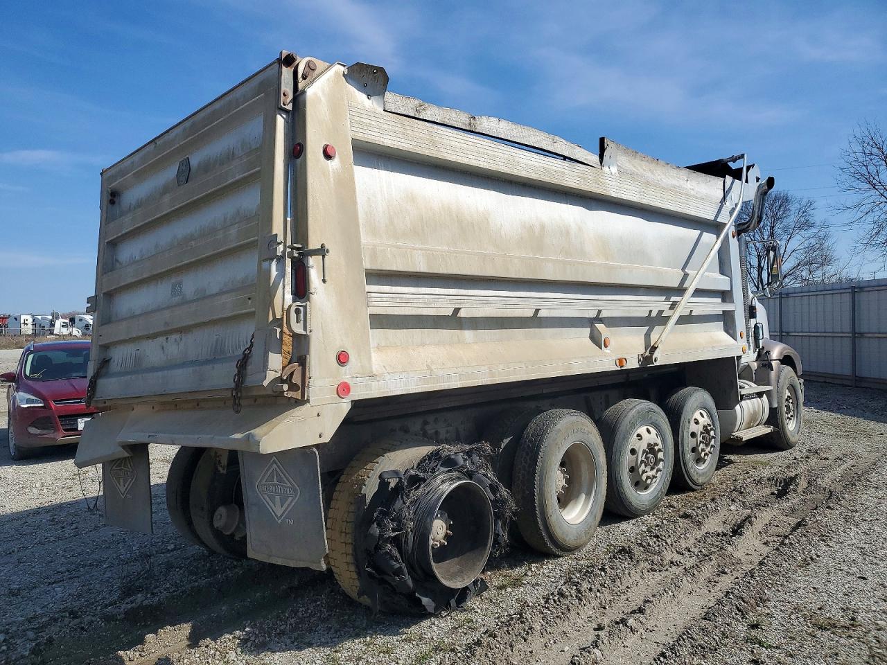 International 9200