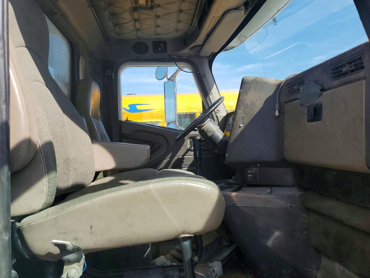 International 9200