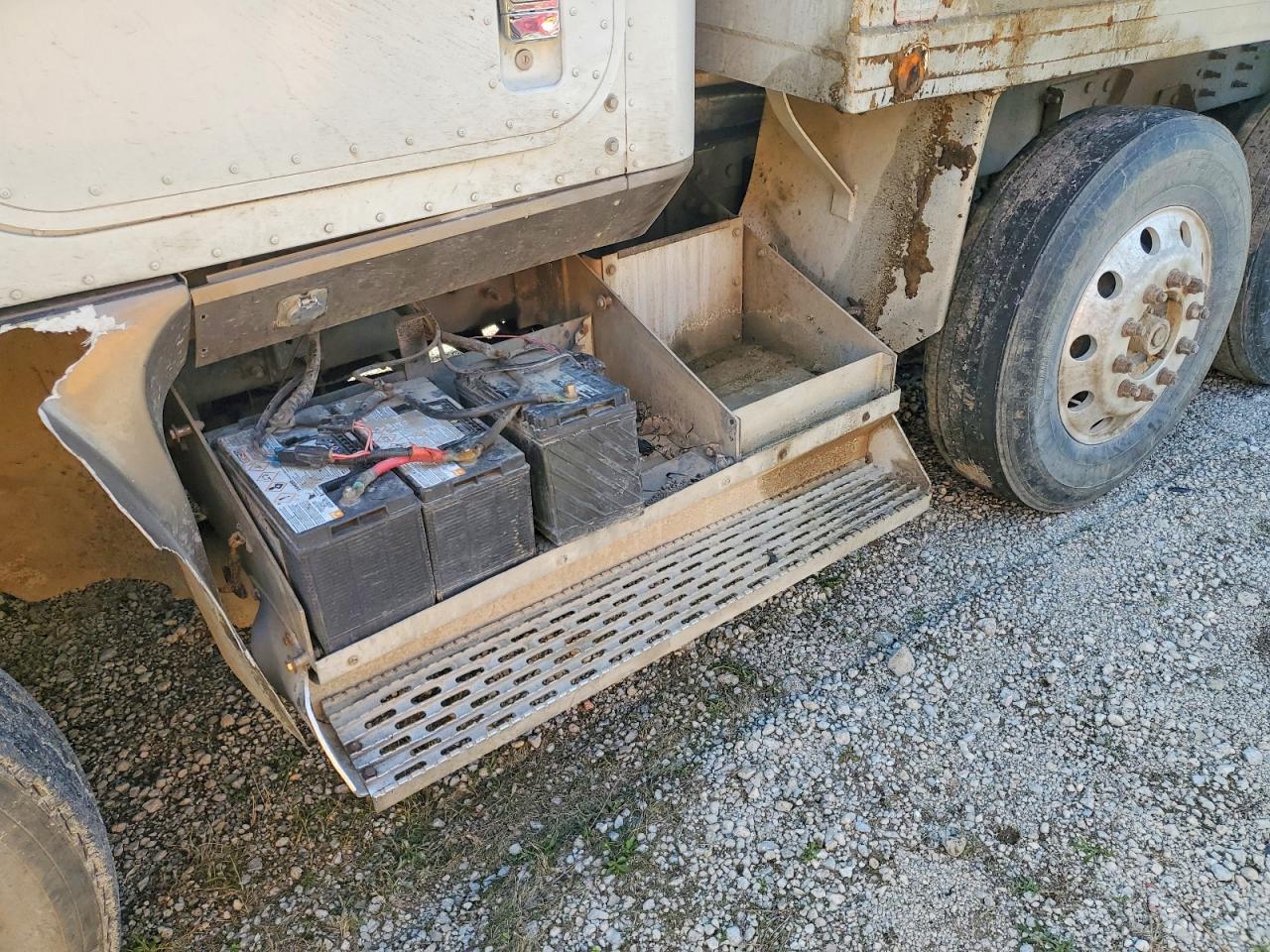 International 9200