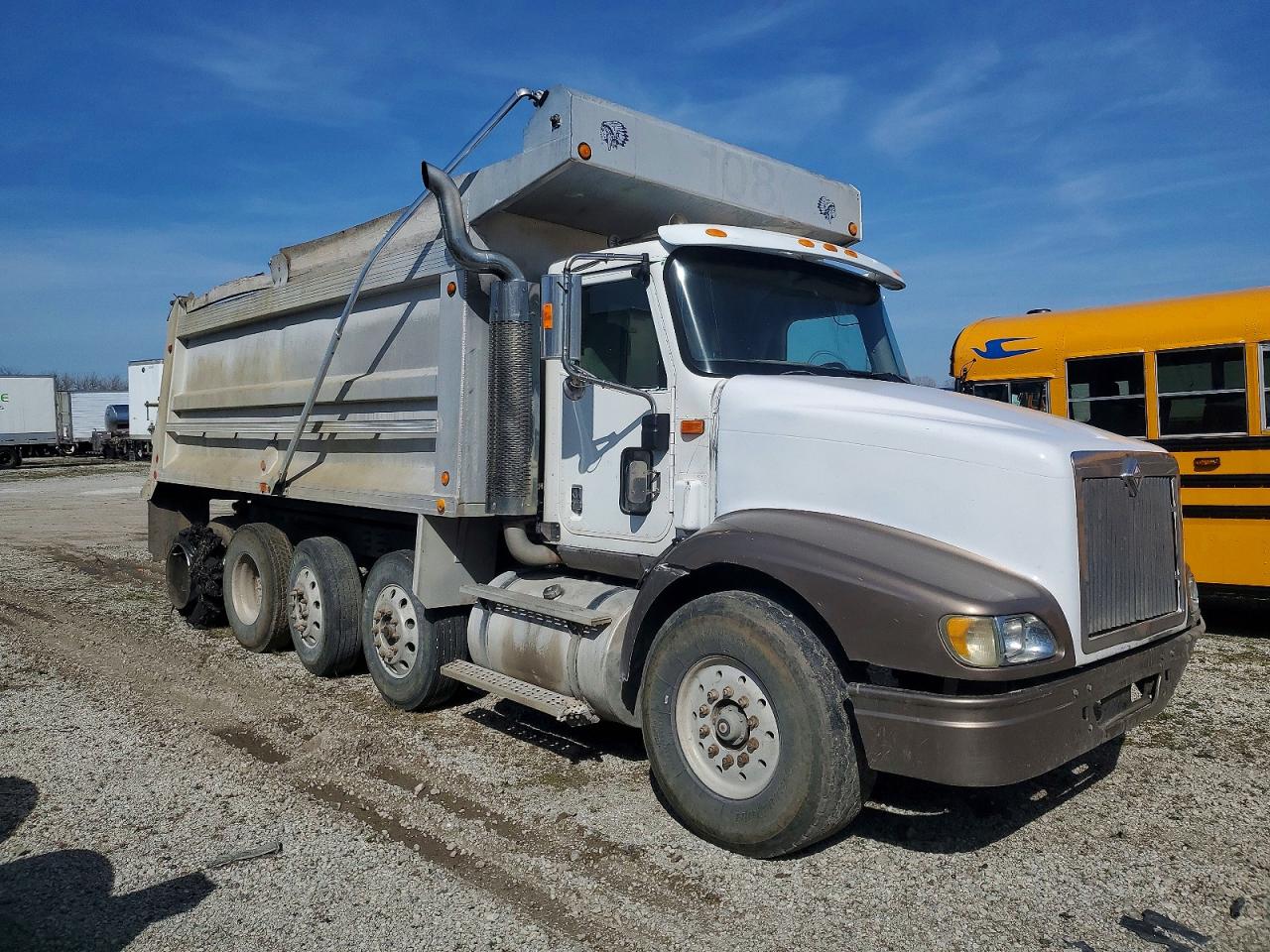 Salvage International 9200 Image