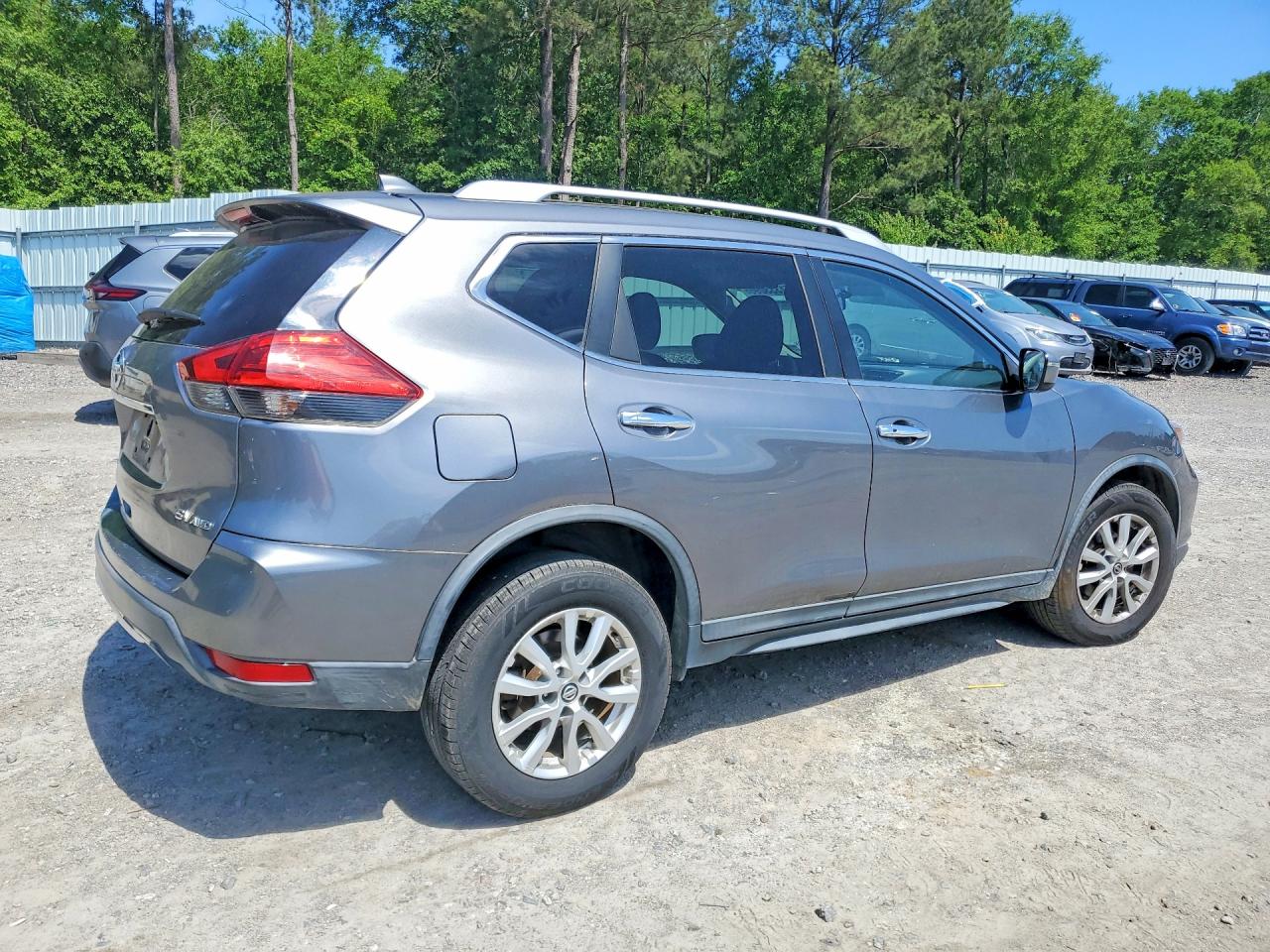 Nissan Rogue Sv