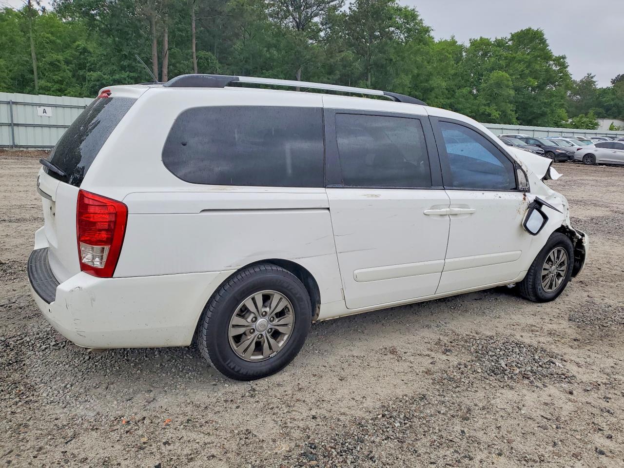 Kia Sedona Lx