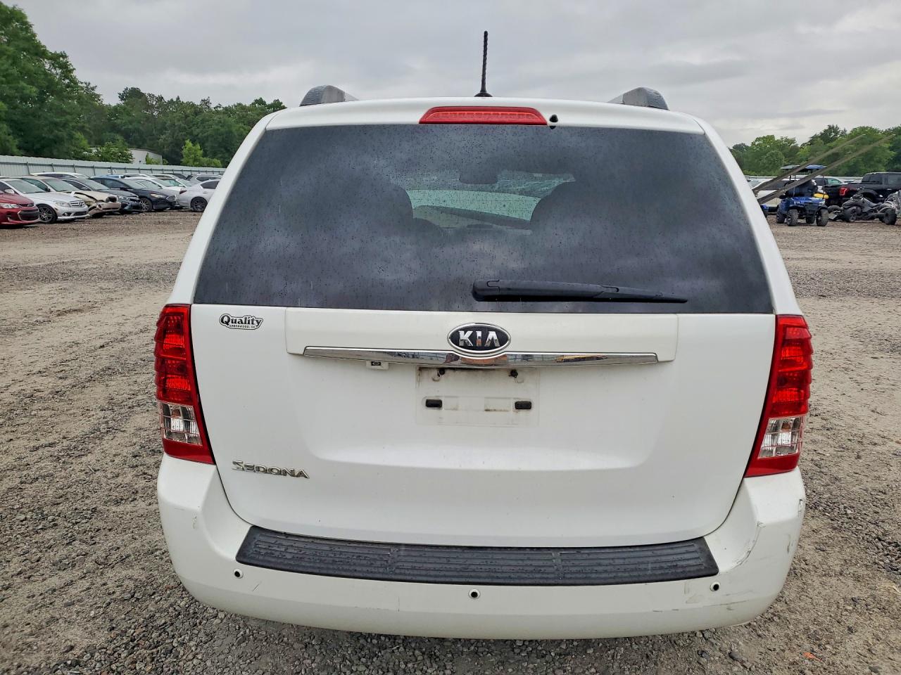 Kia Sedona Lx