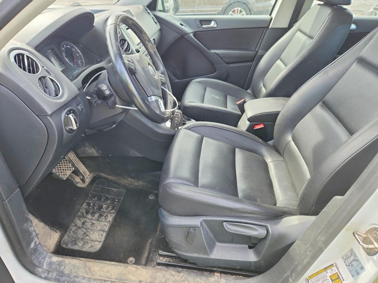 Volkswagen Tiguan S