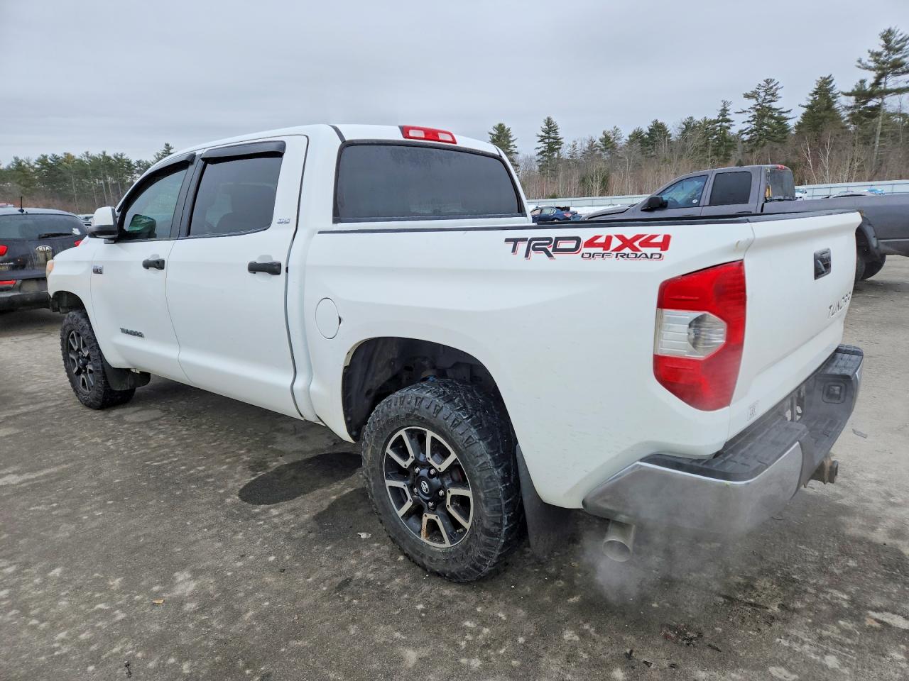 Toyota Tundra Crewmax Sr5