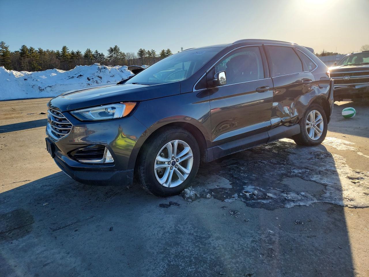 Salvage Ford Edge Image