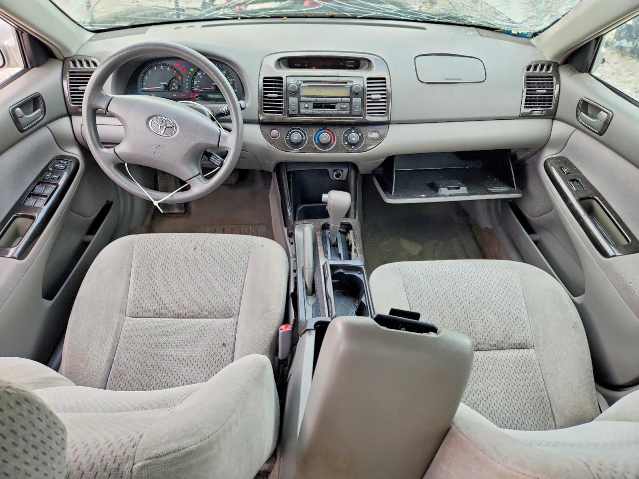 Toyota Camry Le V6