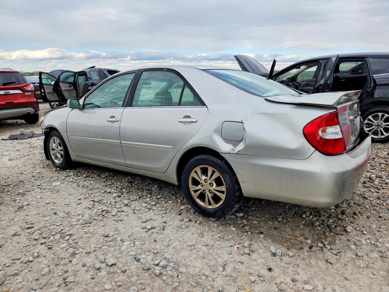 Toyota Camry Le V6