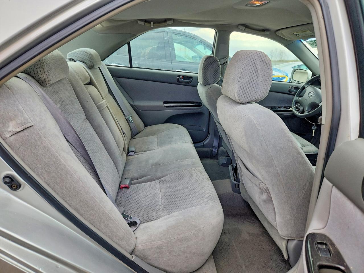 Toyota Camry Le V6