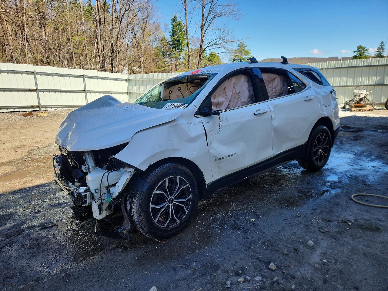 Salvage Chevrolet Equinox Image