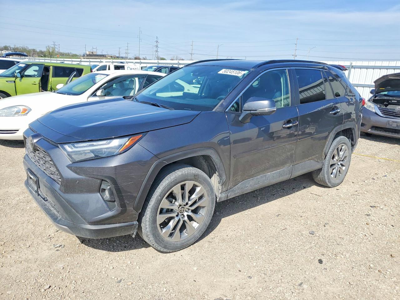 Salvage Toyota RAV4 Image