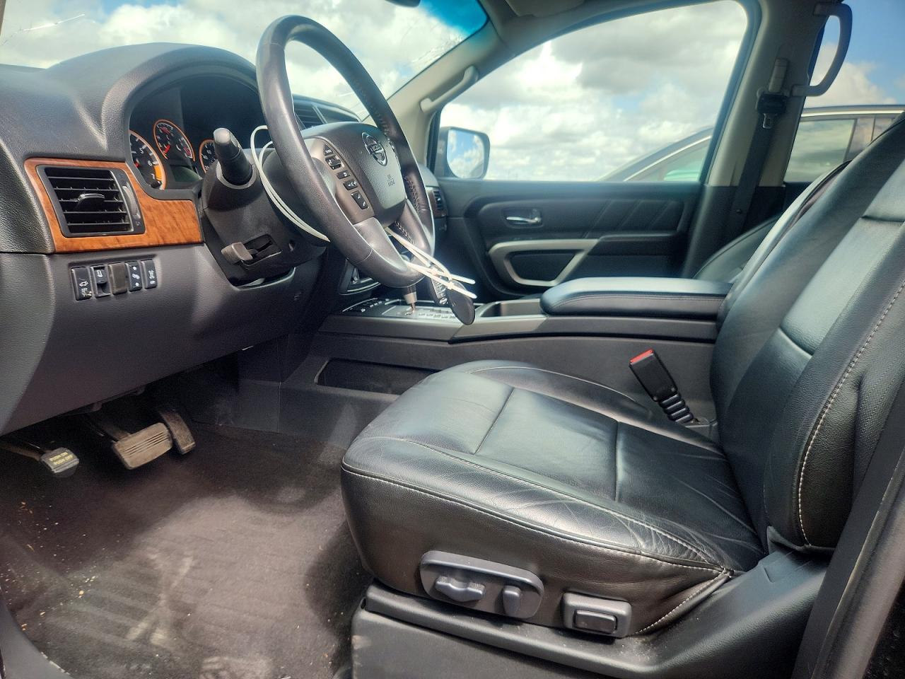 Nissan Armada Platinum