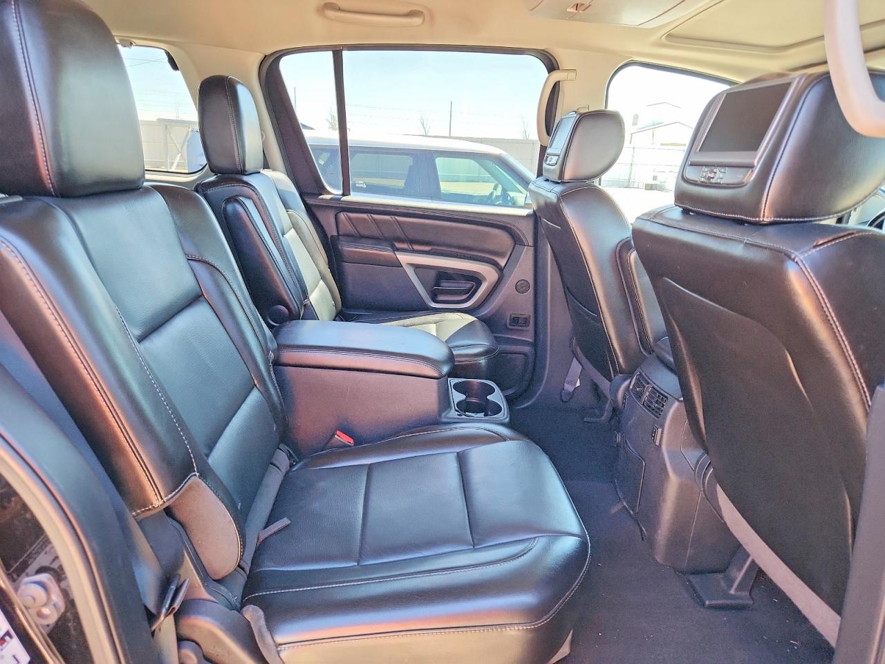 Nissan Armada Platinum