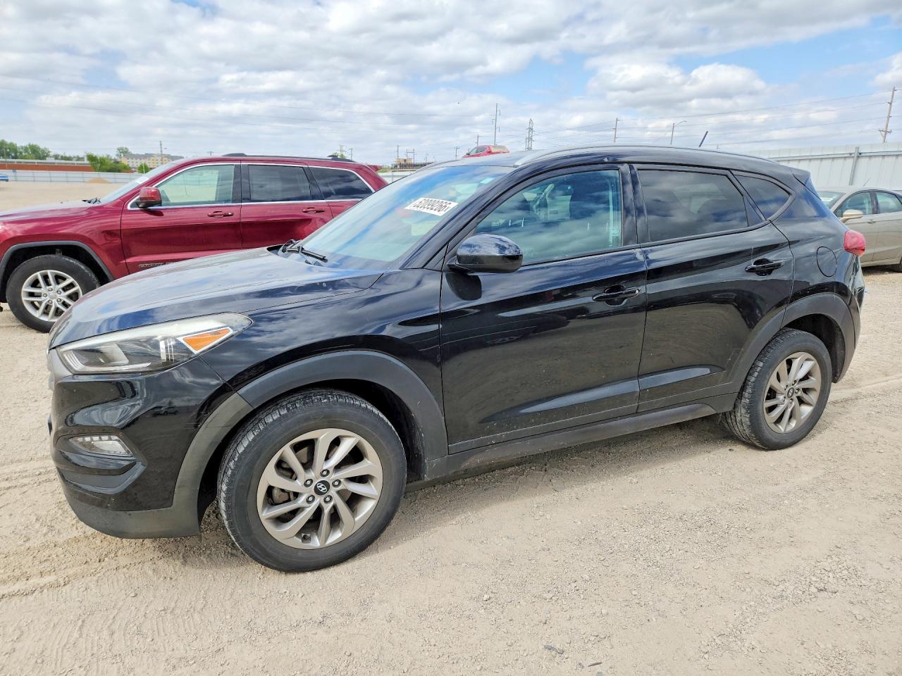 Salvage Hyundai TUCSON Image