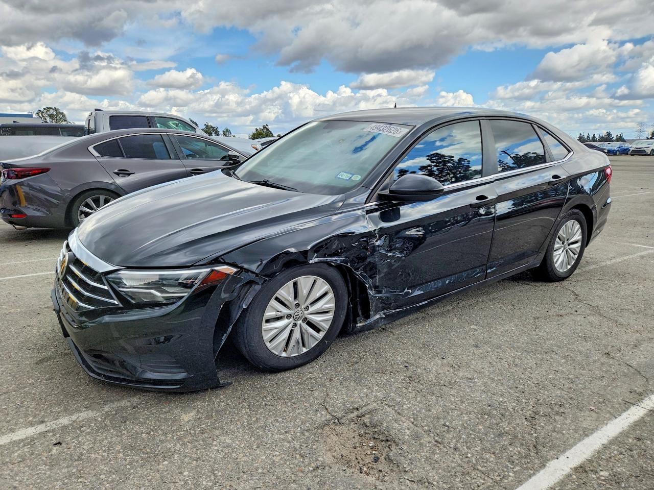 Salvage Volkswagen Jetta Image