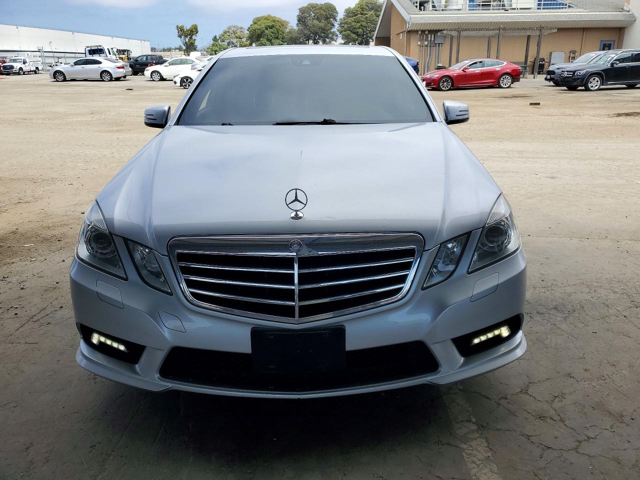 Mercedes-Benz E-Class 350