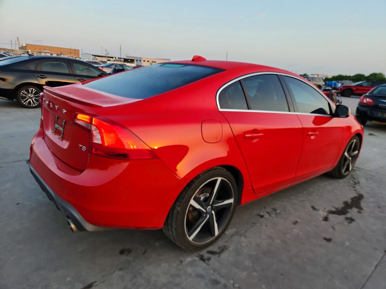 Volvo S60 R Design