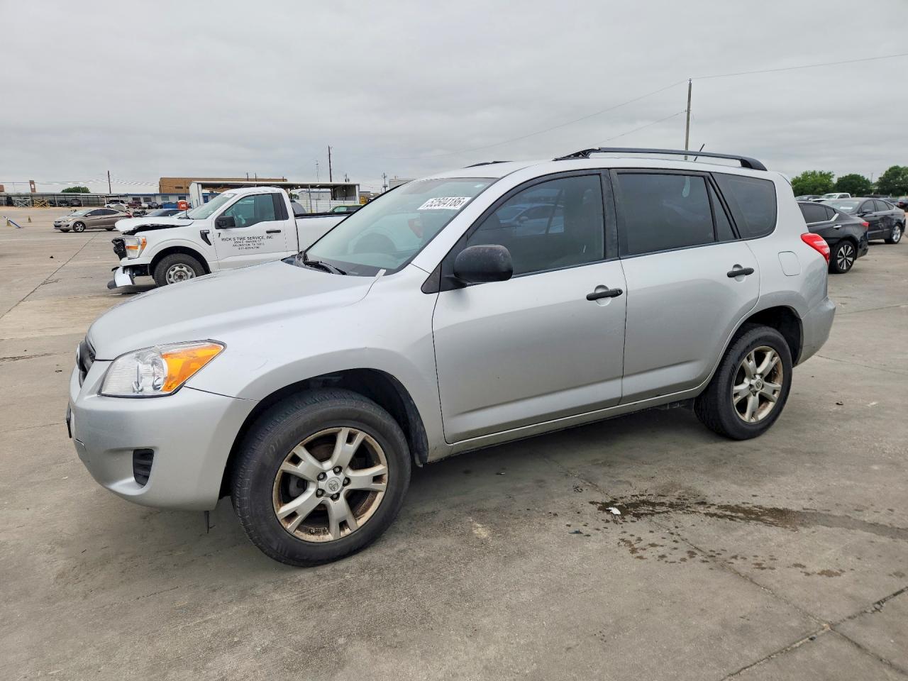 Salvage Toyota RAV4 Image