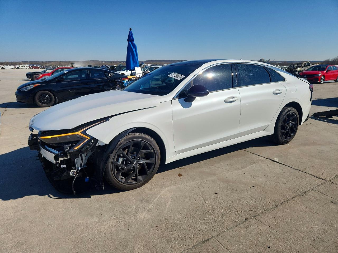 Salvage Kia K5 Image