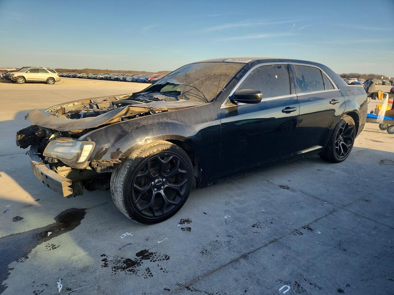 Salvage Chrysler 300 Image