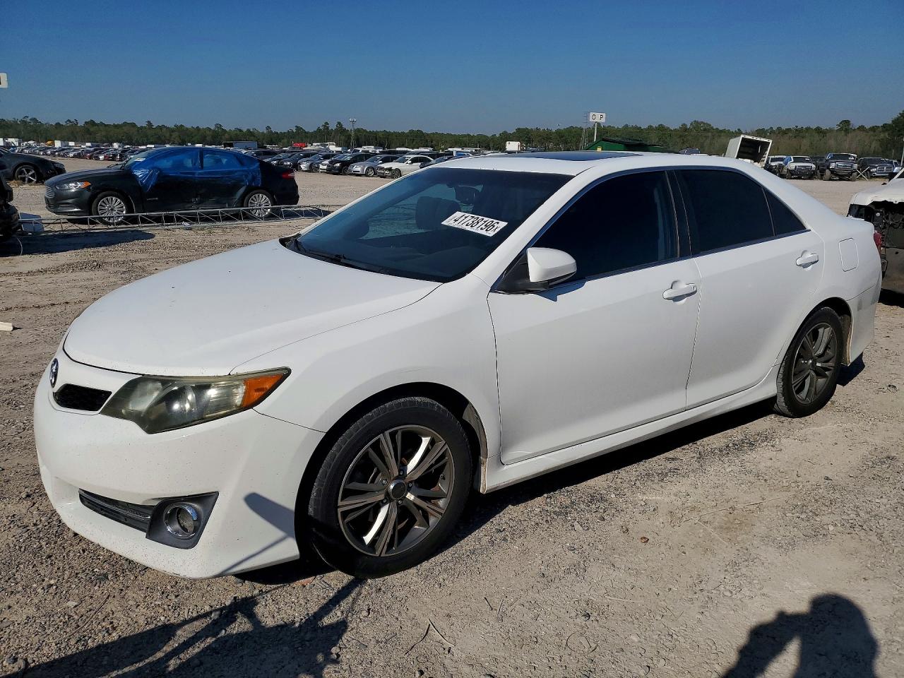 Salvage Toyota Camry Image