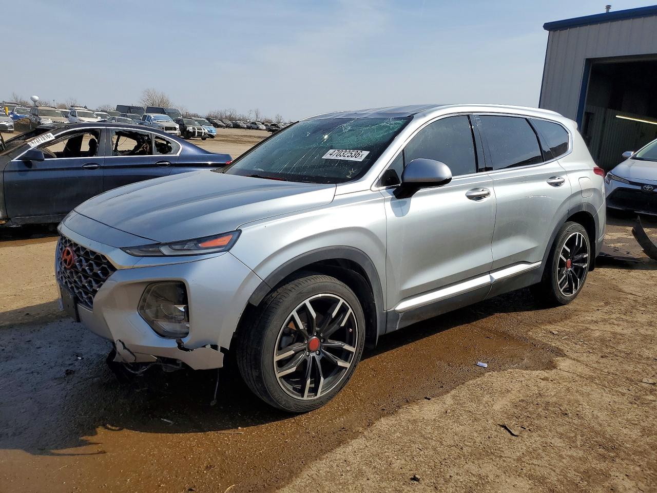 Salvage Hyundai SANTA FE Image
