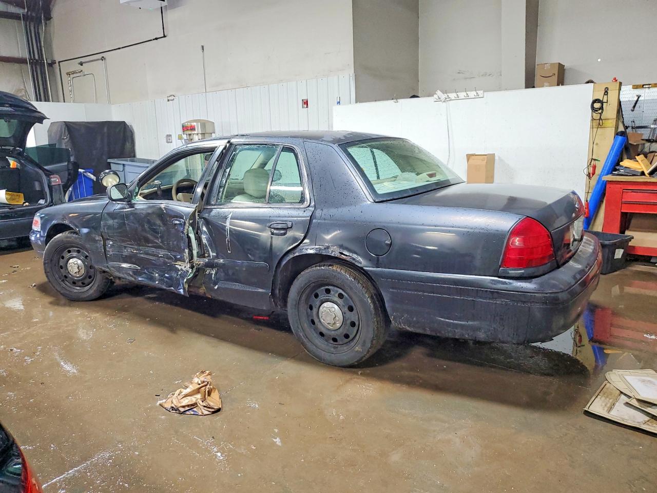 Ford Crown Vic Police Interceptor